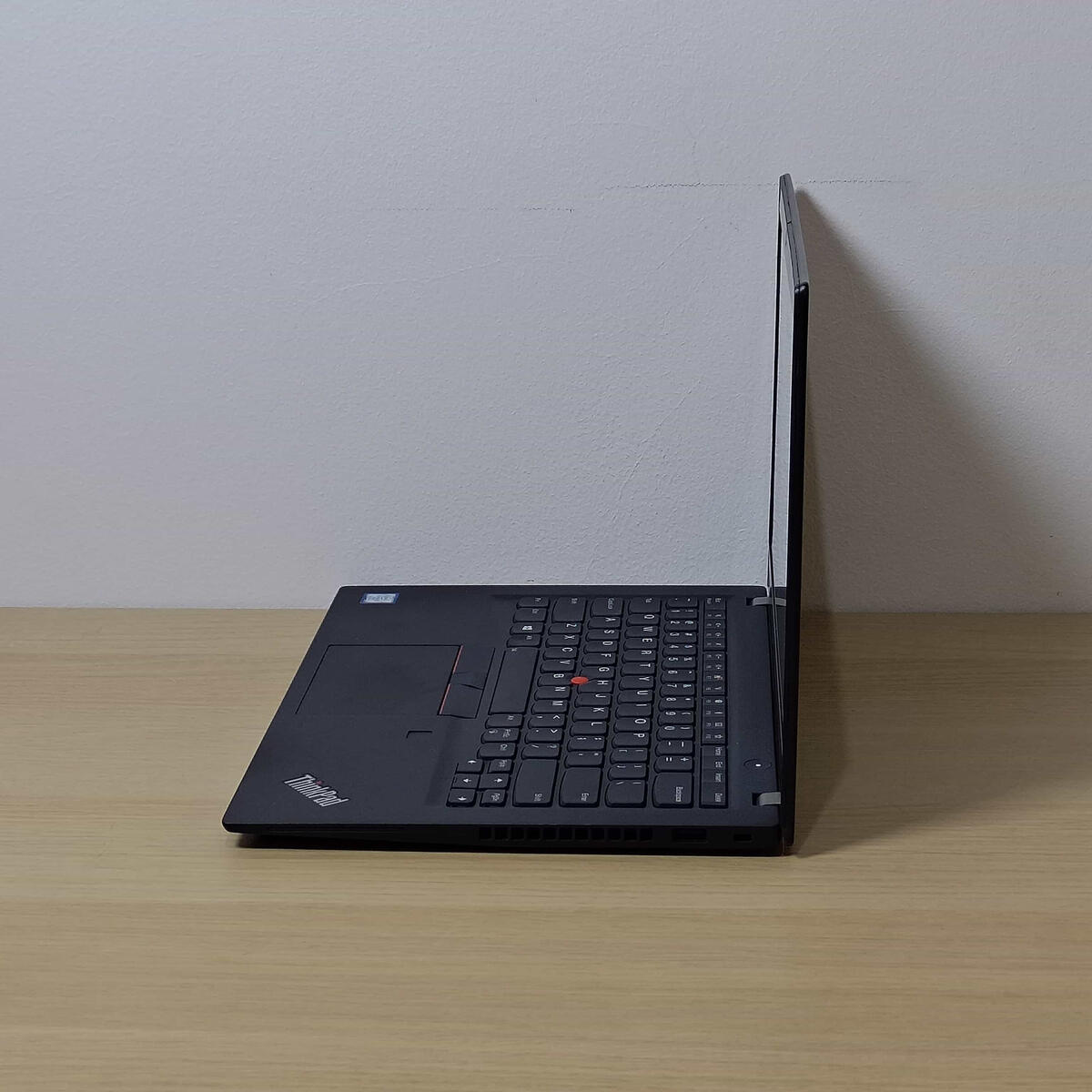 Lenovo Thinkpad T490s Samping Kiri Butik Laptop